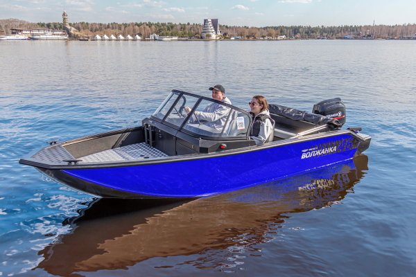 Лодка "Volzhanka 46 Fish" с доп.оборудованием