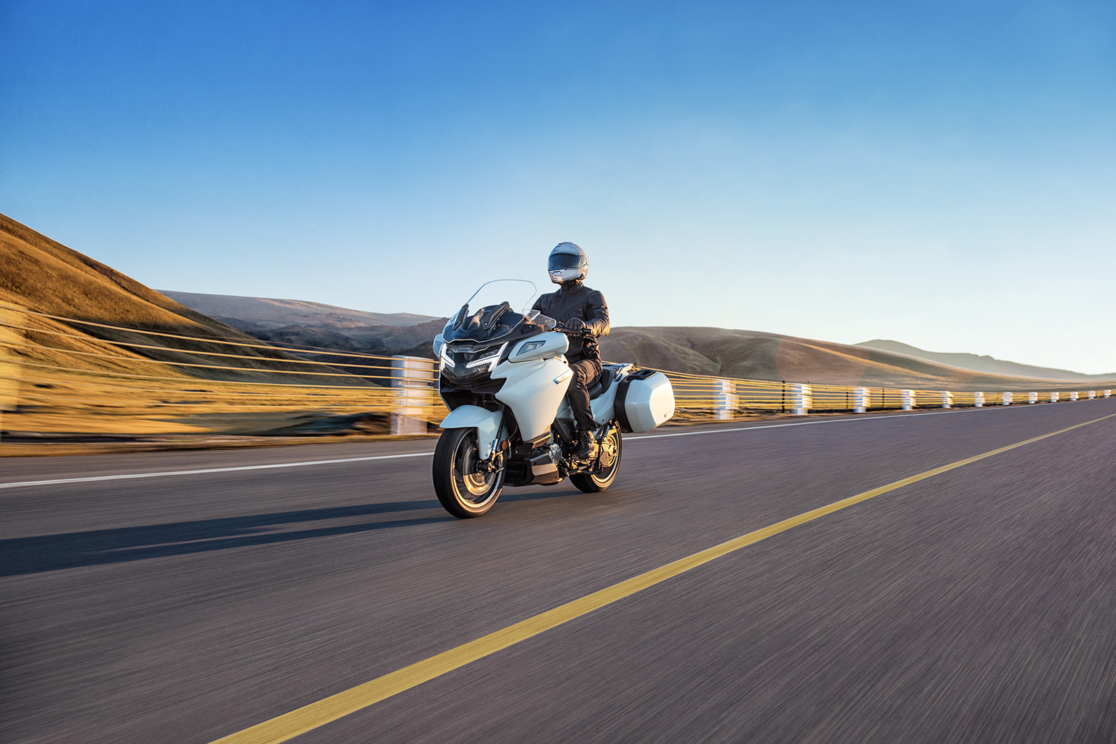 Турист CF Moto 1250