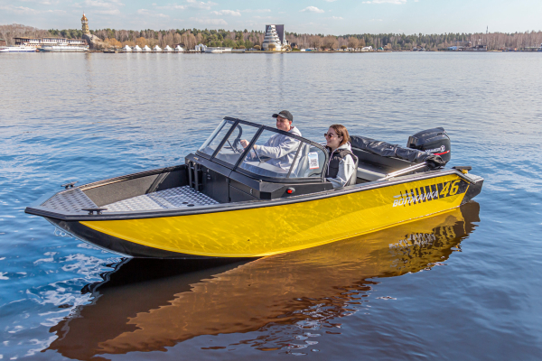 Лодка "Volzhanka 46 Fish" с доп.оборудованием